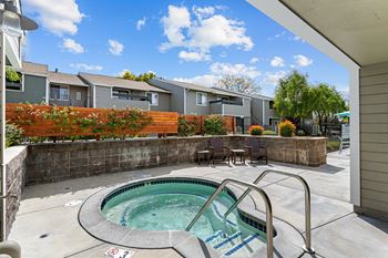 The alexandar apartments in santa rosa, california hot tub
